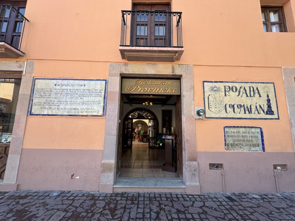 Fachada del Hotel Posada Cocomacan